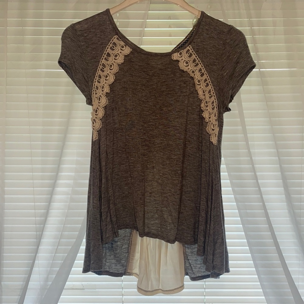 Tee shirt